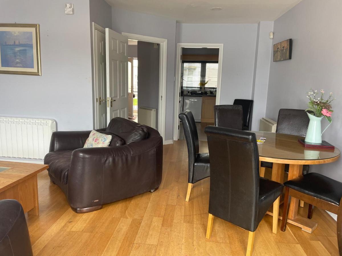 Five Bedroom Waterfront House Carrick-on-Shannon Exterior foto